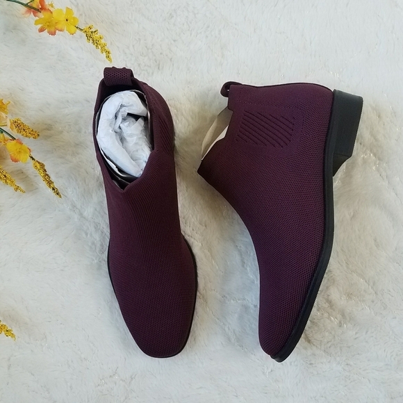 Vivaia Ryan Chelsea Ankle Boots - Picture 2 of 7